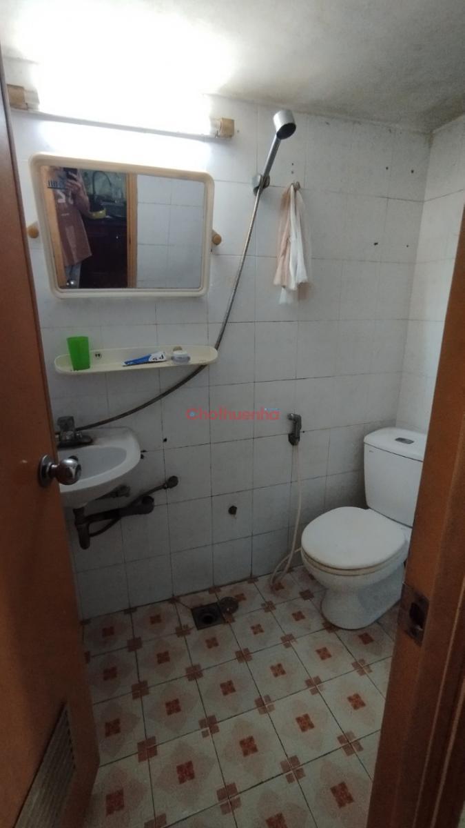 Cho thuê căn hộ tập thể tầng 2