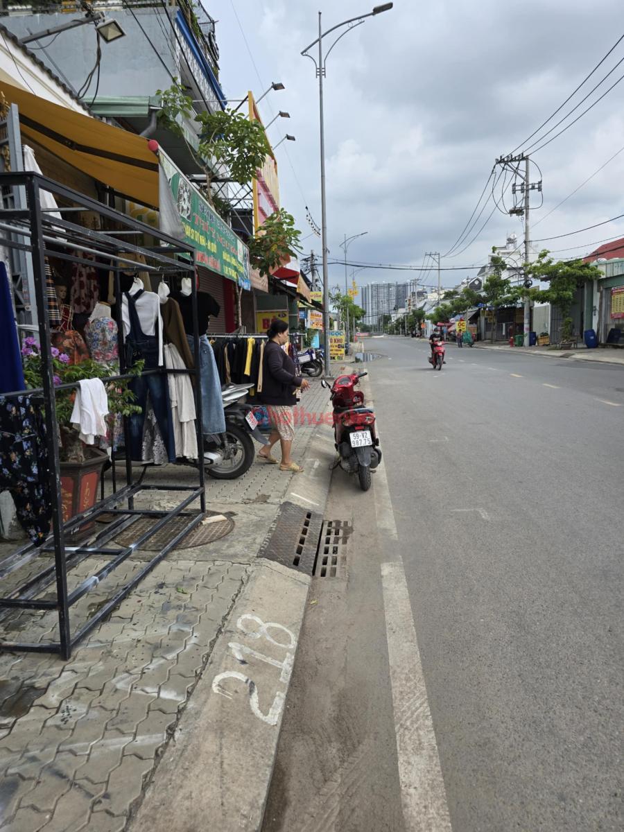 Cho thuê nhà mặt tiền nguyên căn quận 12