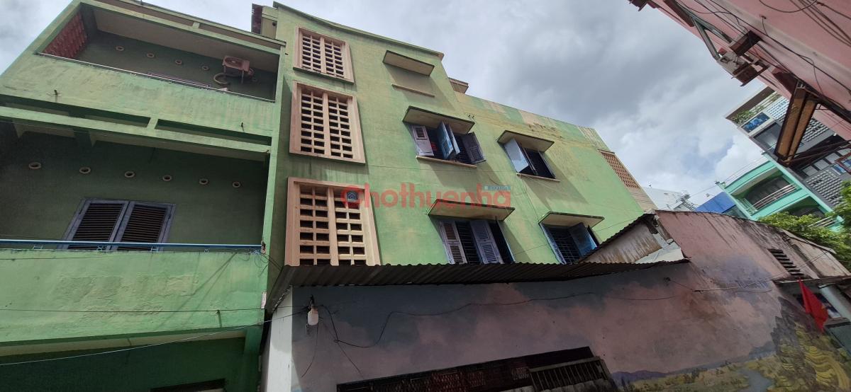 Cho Thuê nhà mặt tiền 2 căn Đường Điện Biên Phủ Q10, DTSD : 640m2, 1 trệt, 2 lầu, 1 sân thượng.