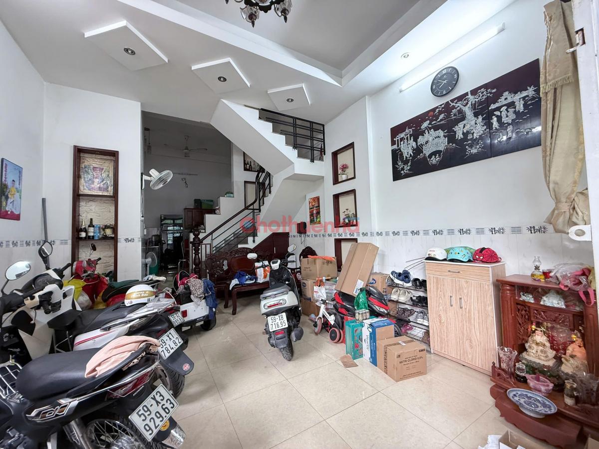 NHÀ 3 TẦNG MẶT TIỀN BÌNH THỌ, TRUNG TÂM THỦ ĐỨC - 4 Phòng ngỉ