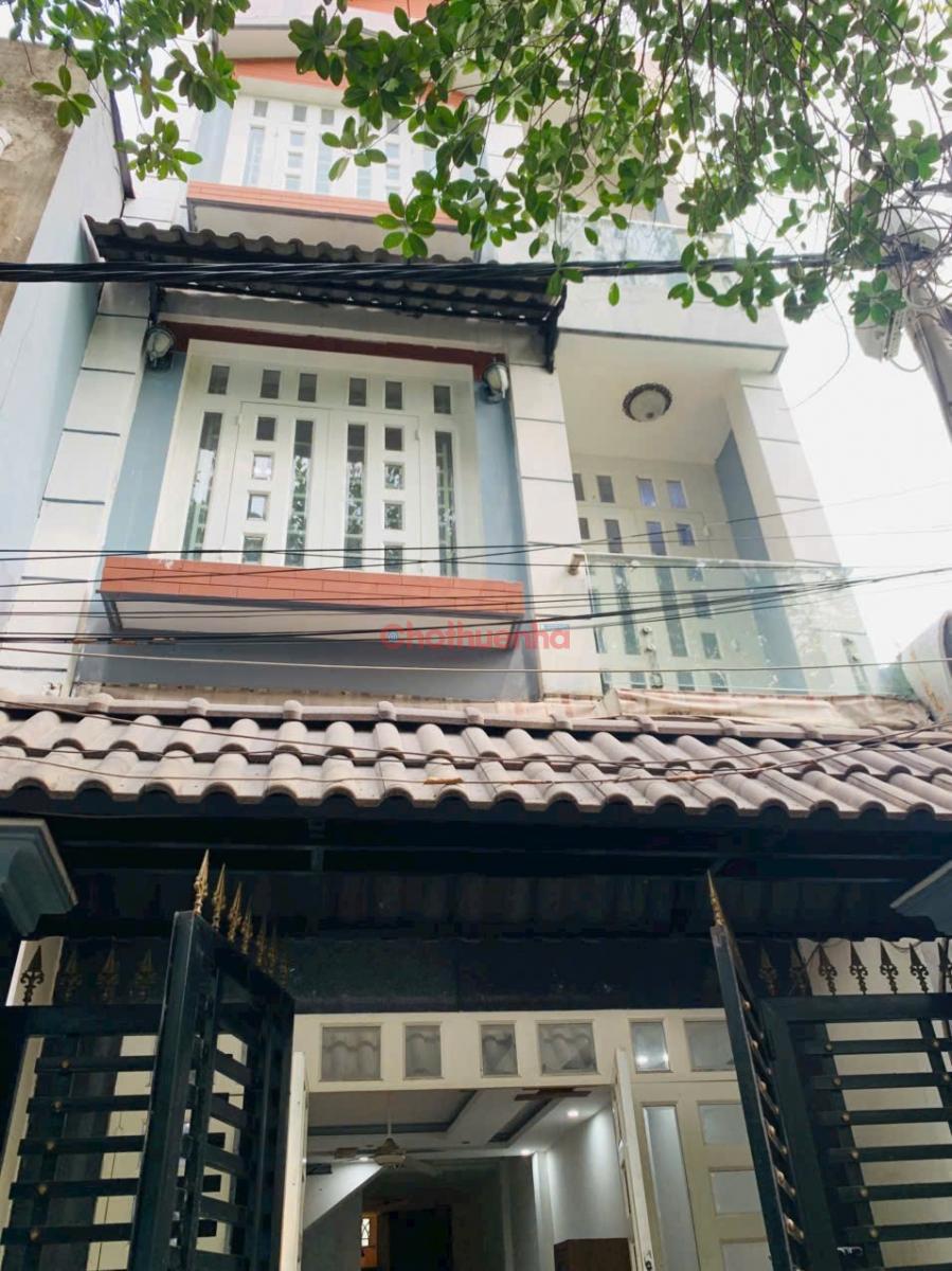 CHO THUÊ NHÀ 1/ NGUYỄN SƠN - 3TẤM,4PN,FULL NỘI THẤT - HẺM Ô TÔ - Q. TÂN PHÚ