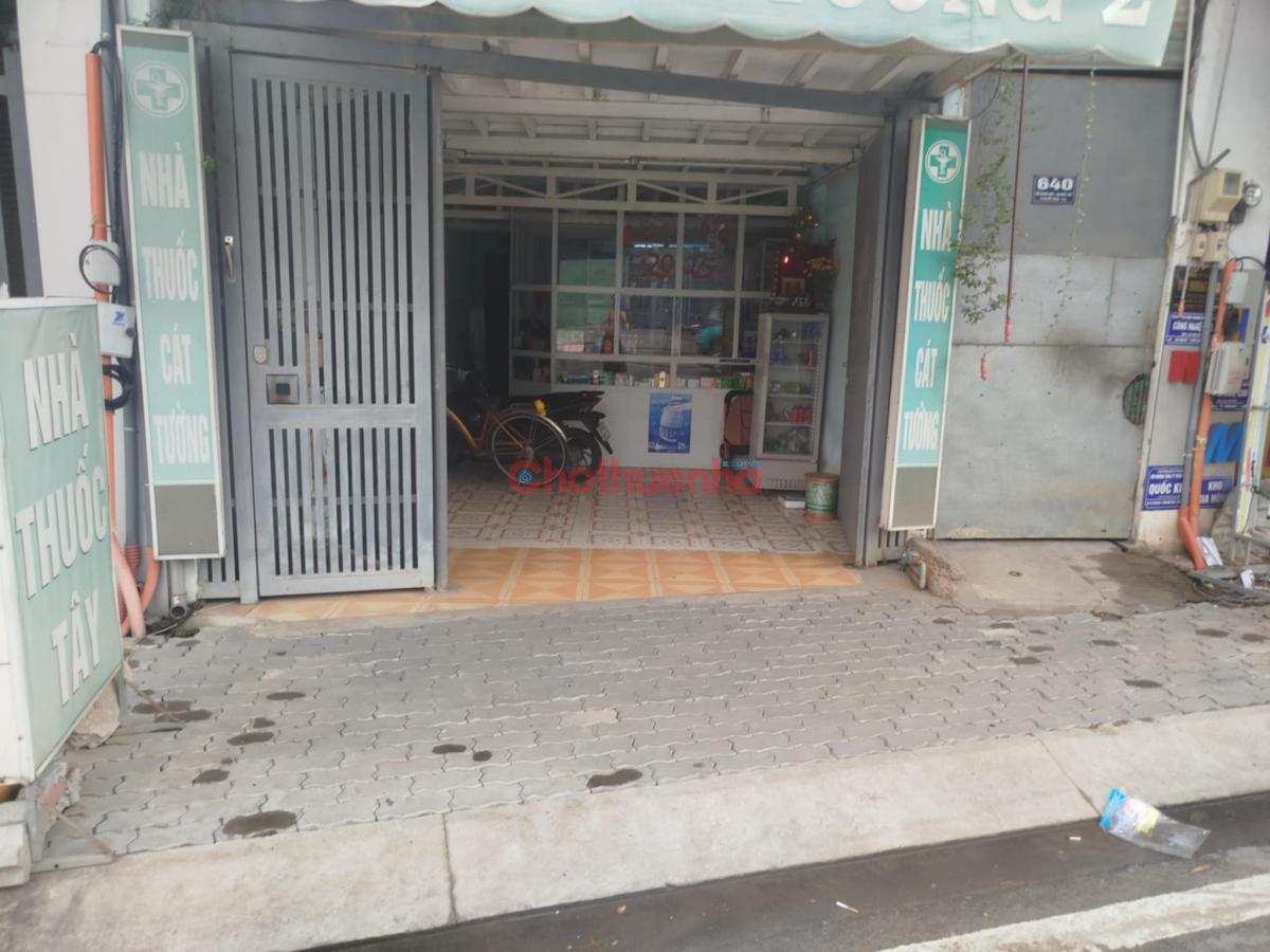 Cho thuê mặt bằng kinh doanh mặt tiền đường Đỗ Xuân Hợp.