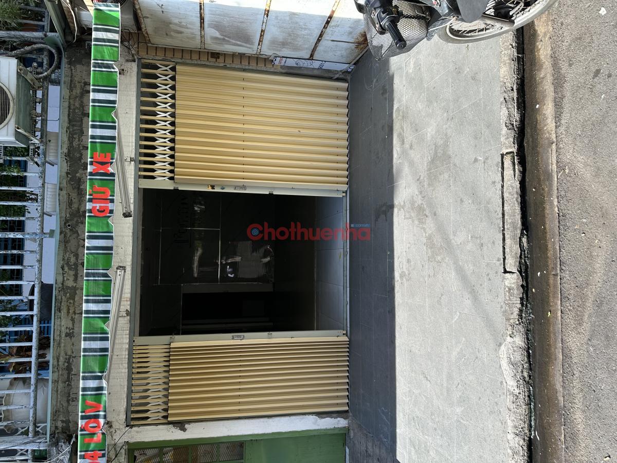 Căn hộ cho thuê gần dường lớn , chợ , trường học …một phòng khách , 01 phòng ngủ , nhà bếp ,toilet .