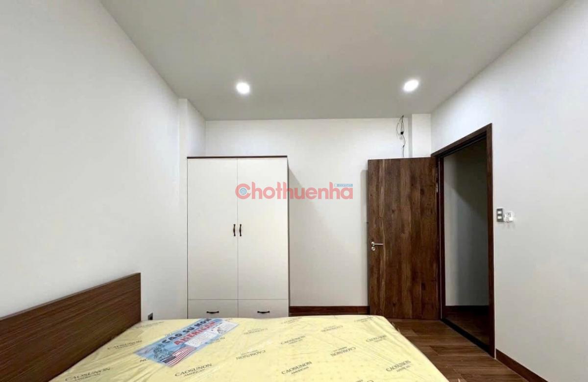 Cho thuê căn hộ dịch vụ. Full nội thất.\r\nHẻm 104 Thành Thái, P12, Q10.