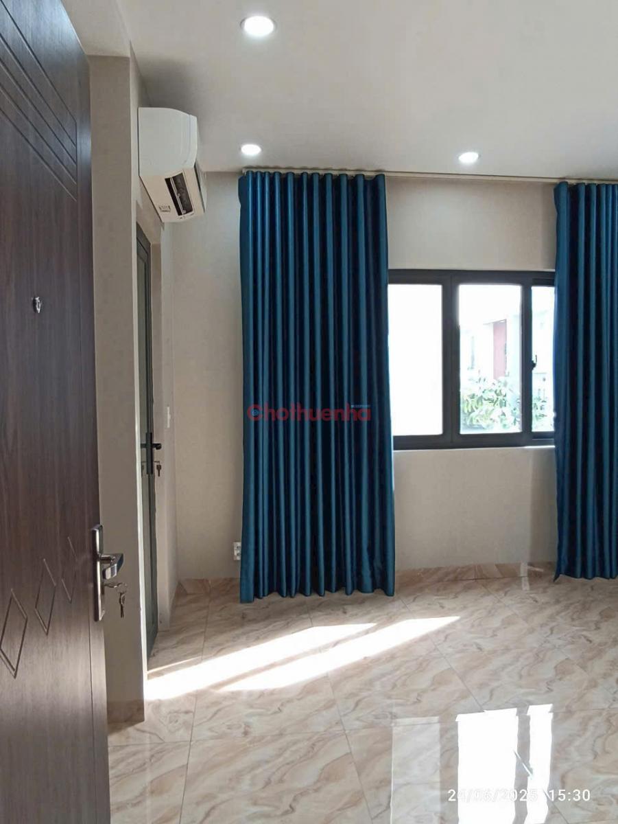 Thuê nhà riêng 4 phòng ngủ nội thất xịn sò