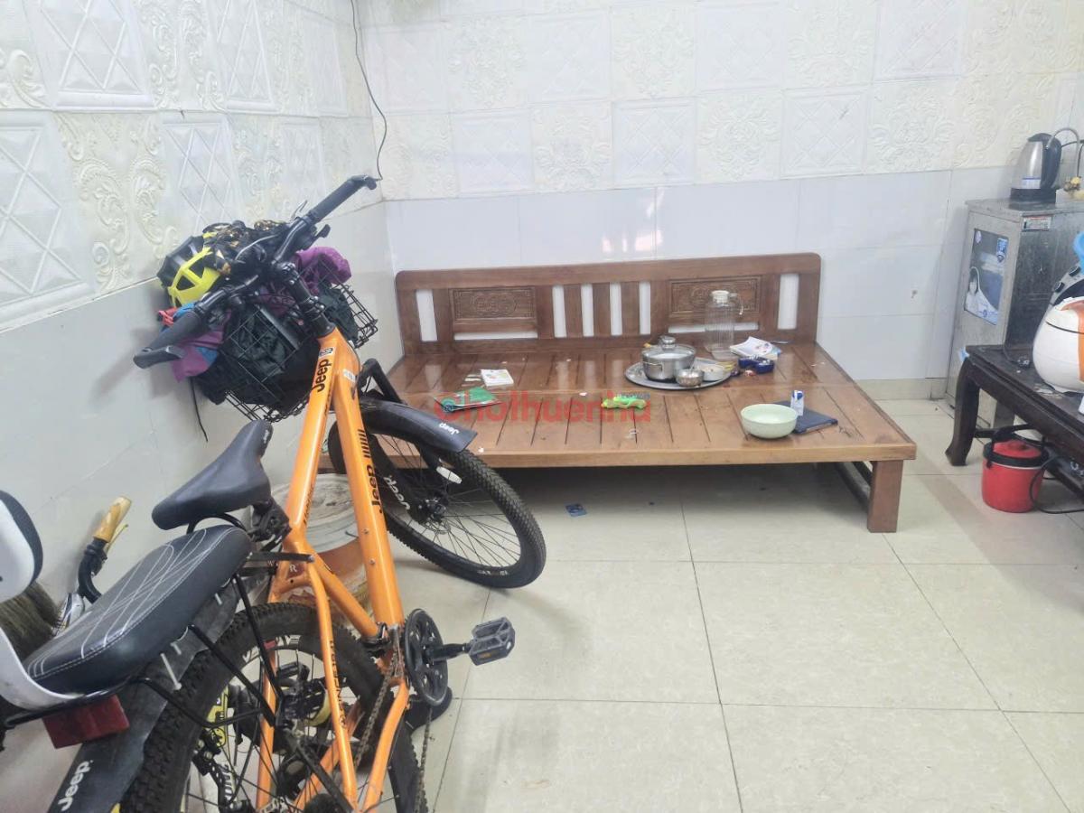 Chính chủ cho thuê nhà nguyên căn ngõ 76 Vĩnh Hưng, 20m2, 3 tầng, 2pn, full nội thất, 6 triệu.