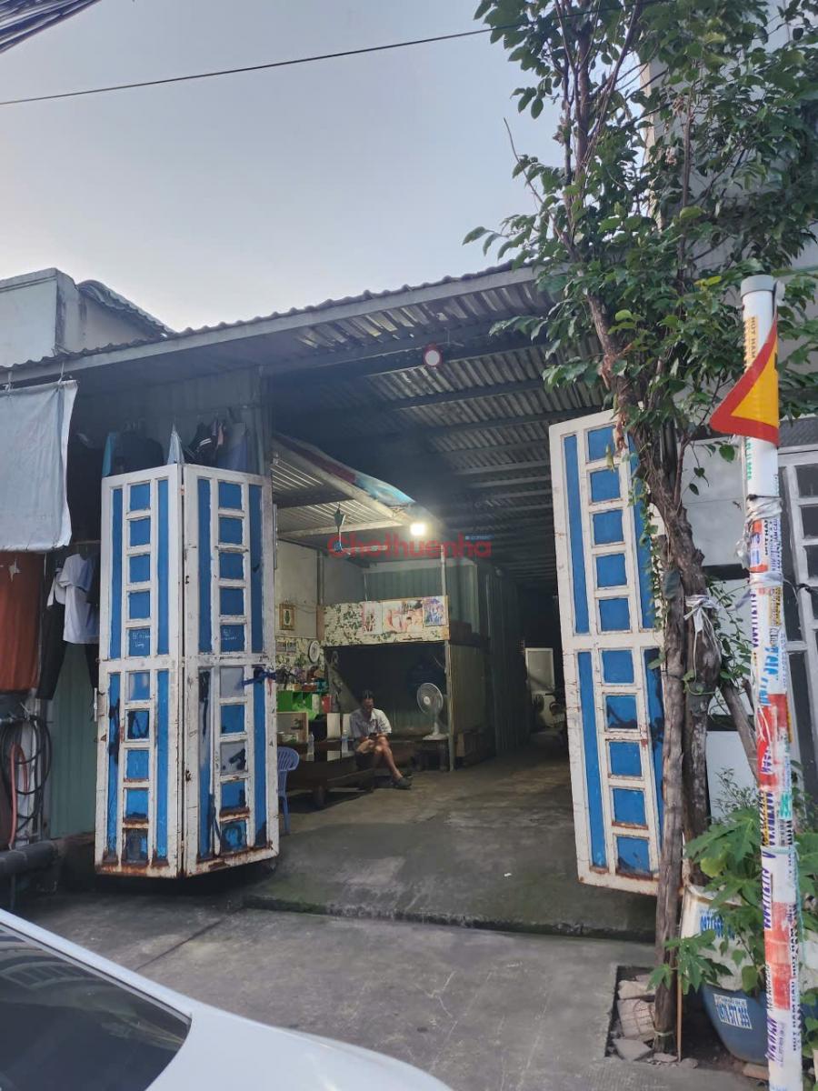 Cho thuê nhà tiền chế dt 150m