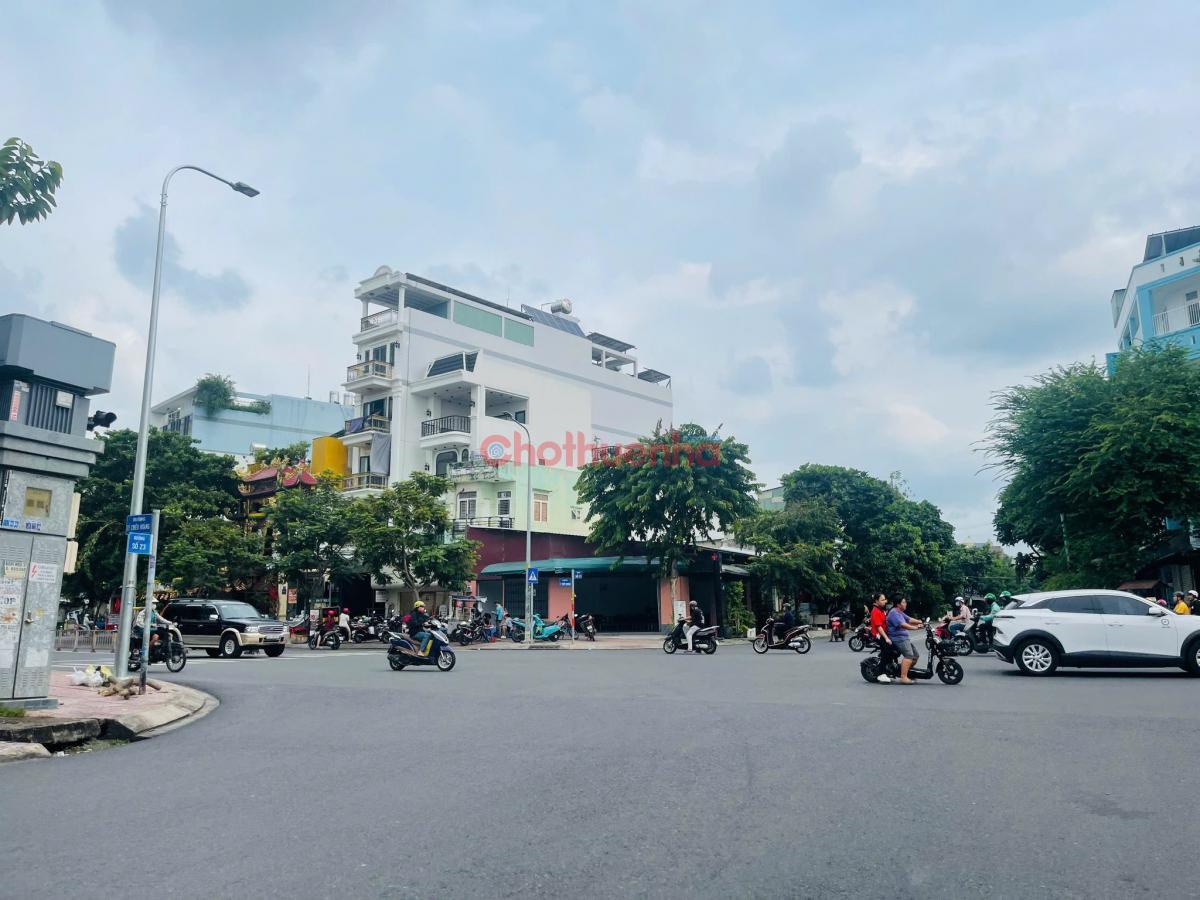 Cho Thuê Nhà GÓC 2 Mặt Tiền 123 Lý Chiêu Hoàng, Quận 6. Ngay ngã 4 đèn xanh đèn đỏ