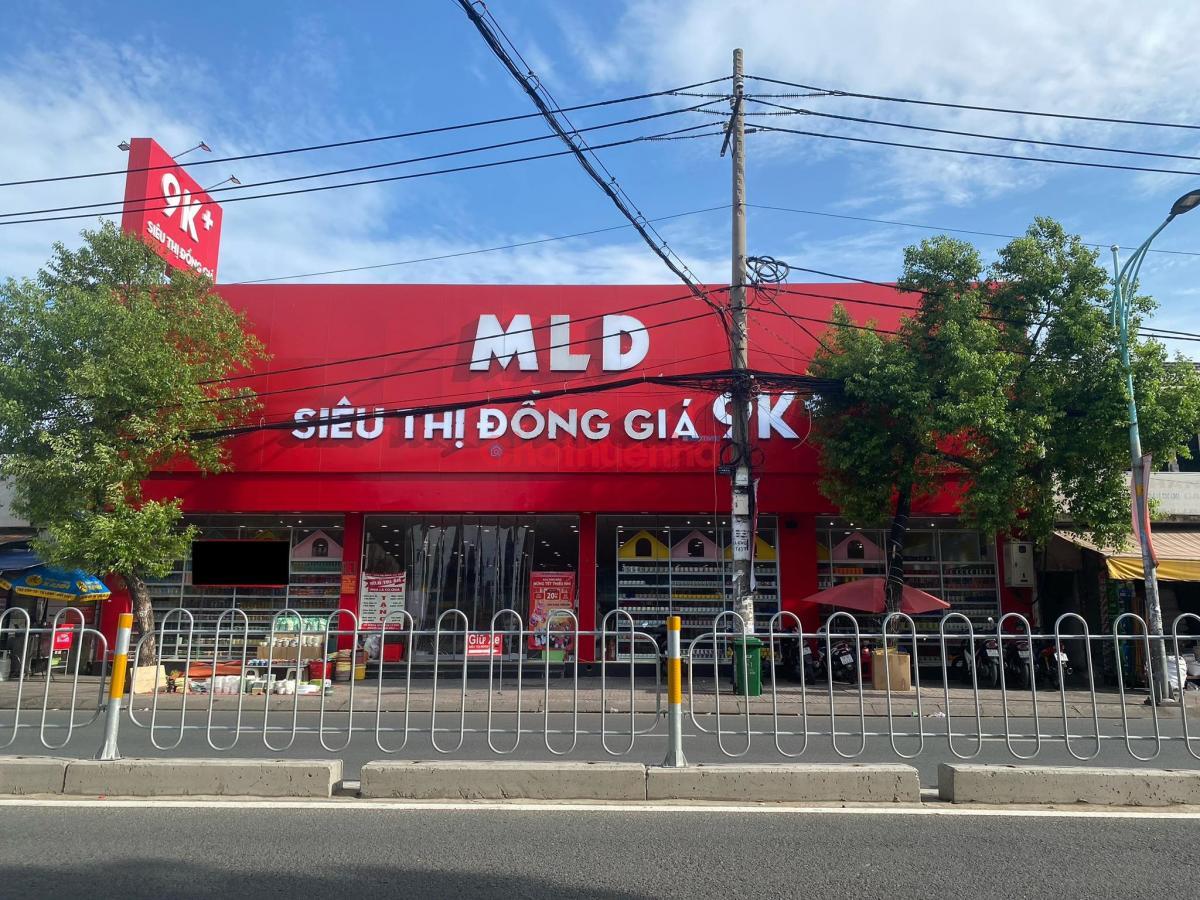 Cho Thuê Nhà Mặt Tiền số 313A Lê Văn Quới, P.Bình Trị Đông, Quận Bình Tân. Ngang 20m x Dài 28m, trống suốt