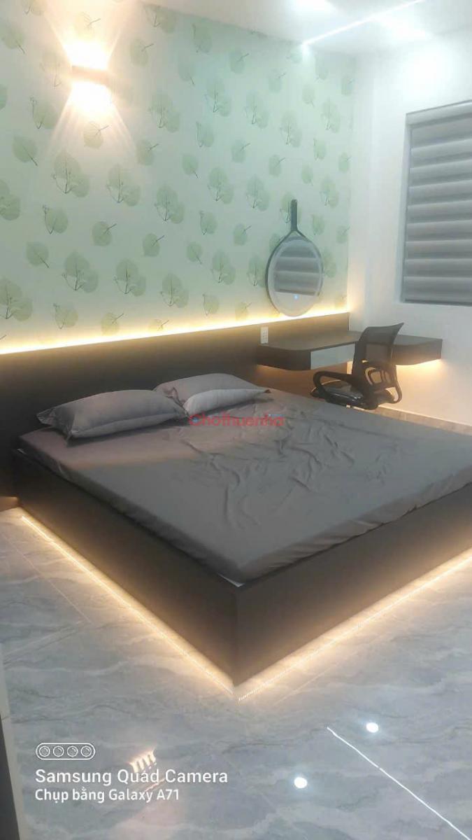 Phòng mới xây, có nội thất , toilet riêng,sạch sẽ,dọn vào là ở ngay và luôn.