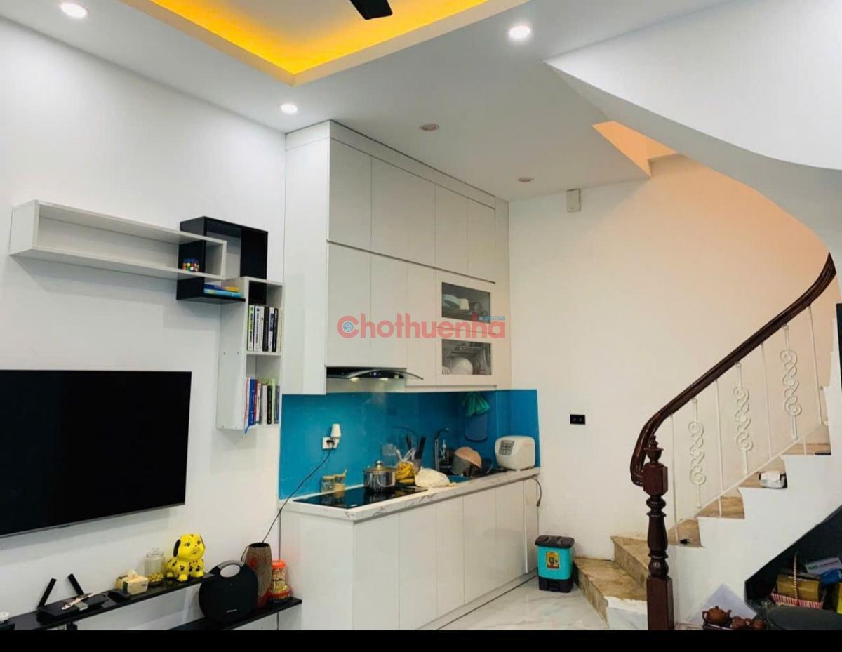 Cho thuê NR view đẹp tại Kim Hoa, 12 triệu, 4 tầng tổng diện tích 100m2, 2PN, 2WC, Đống Đa, Hà Nội