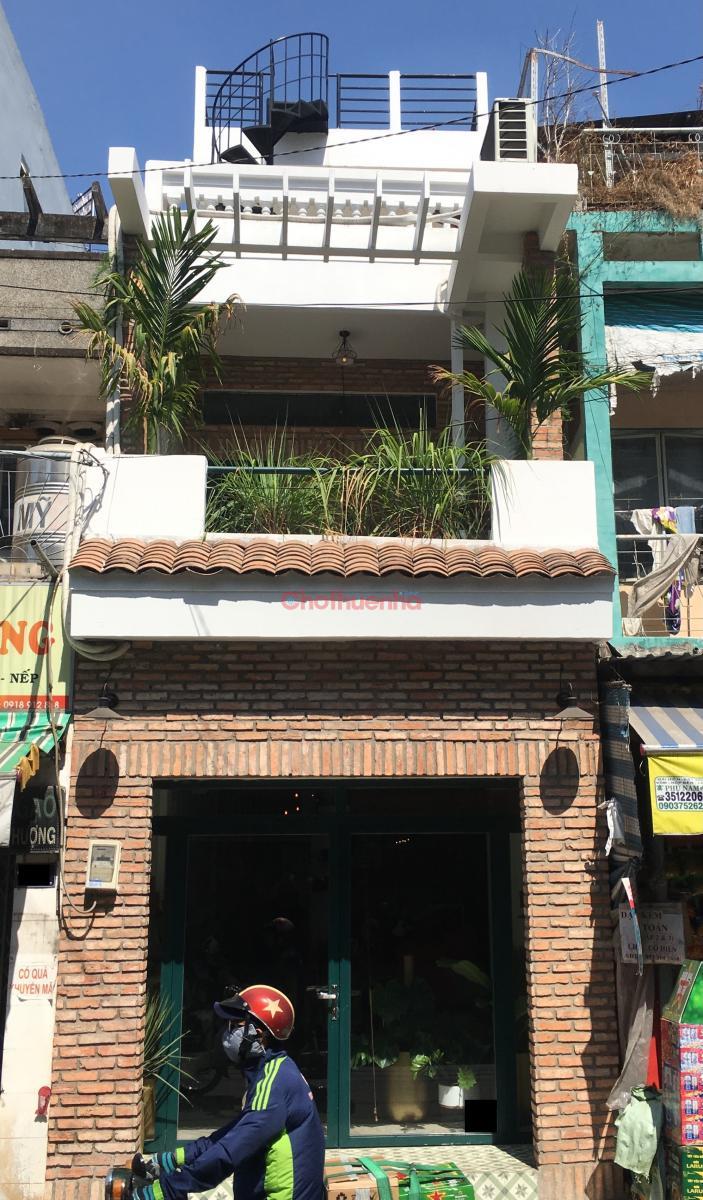 Chuyển nhượng nhà nguyên căn, mặt tiền đường Phạm Viết Chánh, Q. Bình Thạnh