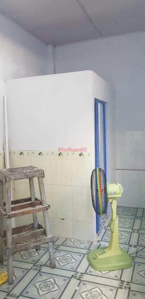 cho thuê nhà nguyên căn quận 4 , giá 5tr