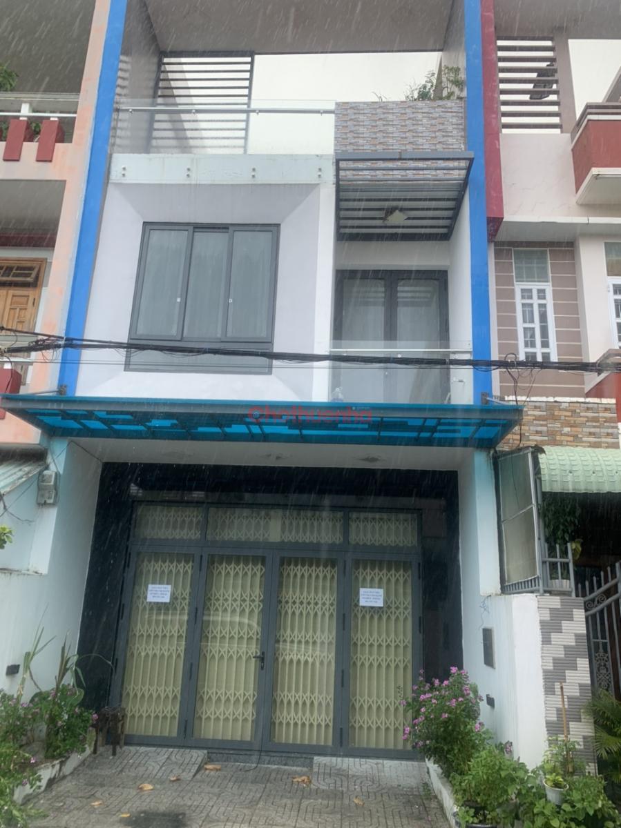Cho thuê nhà 3 tầng 287 m2, thoát mát rộng rãi gần trung tâm thành phố Tuy hòa