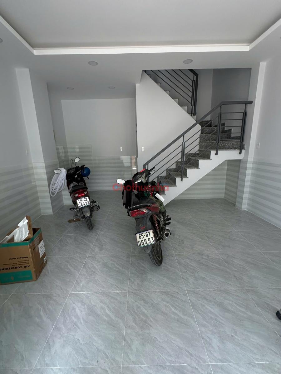 Cho thuê nhà nguyên căn khu Đại học Văn Lang