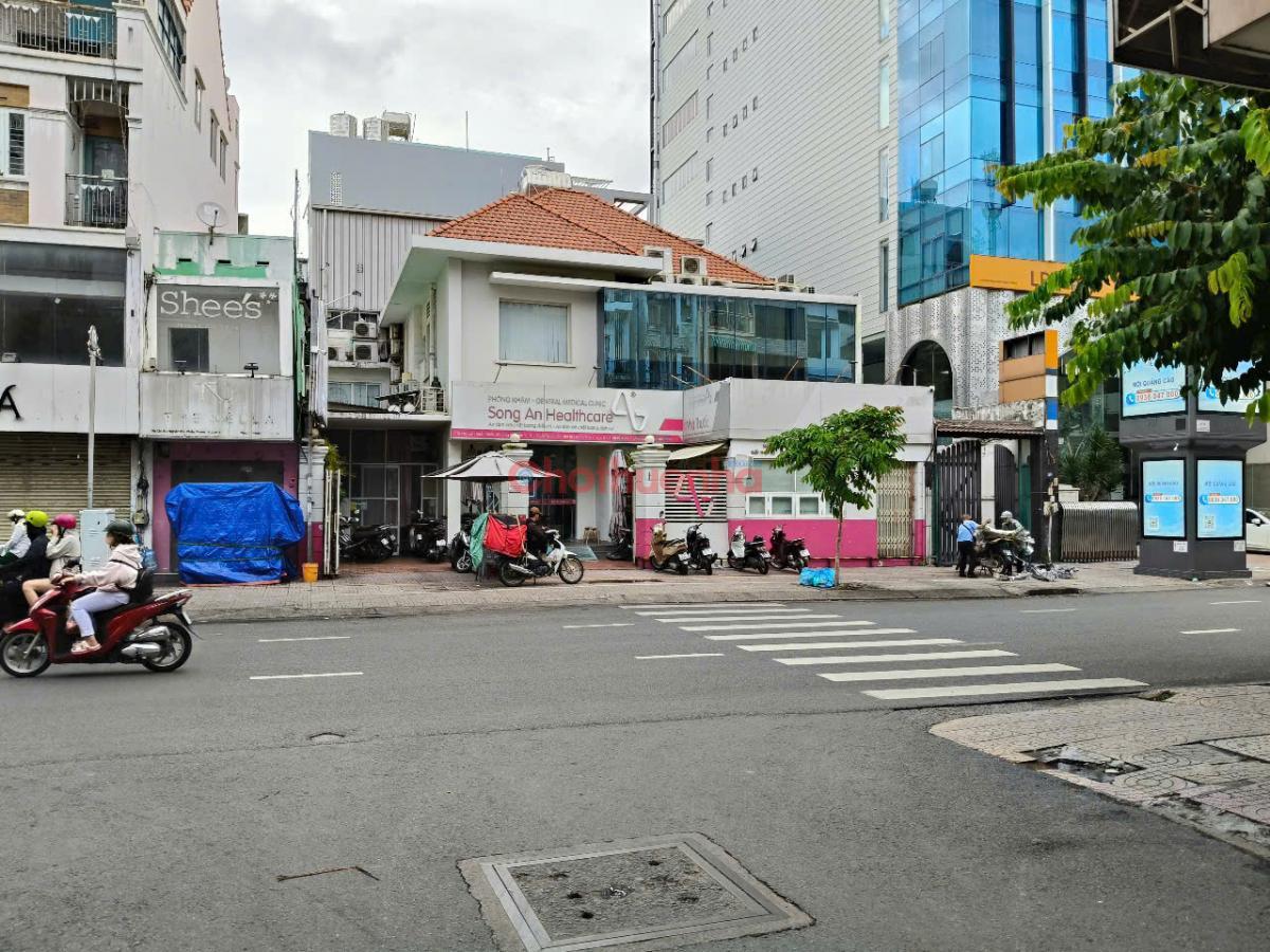 HOT!!!CC cho thuê Nhà 2 tầng, giá rẻ 9 triệu, ngay Nguyễn Đình Chiểu, Quận 3 vào ở ngay!