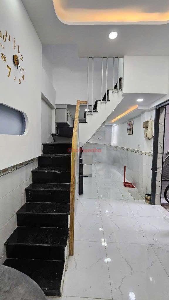 🏡 Cho thuê nhà hẻm Phạm Thế Hiển, Phường 5, Quận 8 – 2PN, full nội thất, gần Cầu Chánh Hưng