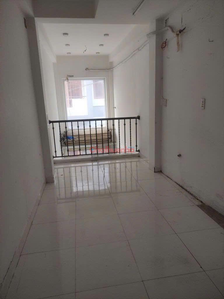 🏡 NHÀ NGUYÊN CĂN Q3 – 2PN, HƯỚNG ĐÔNG NAM, GIÁ 12TR/THÁNG