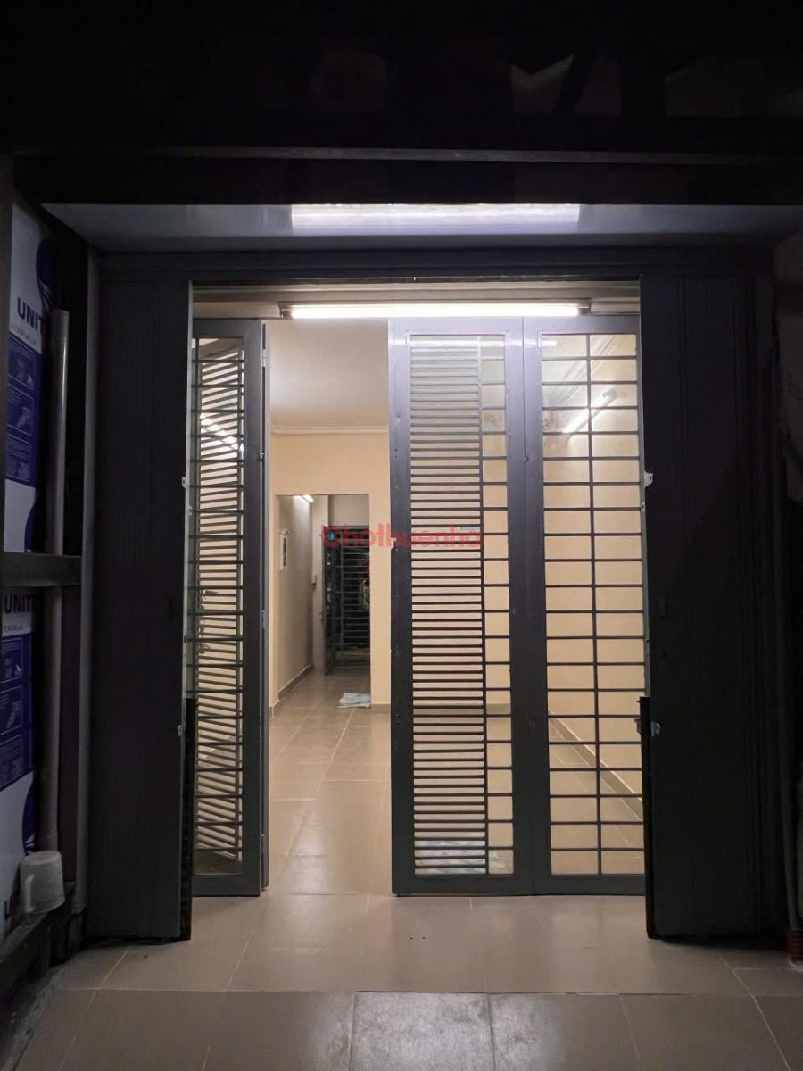 CHO THUÊ NHÀ MẶT TIỀN VĨNH KHÁNH CHÍNH CHỦ