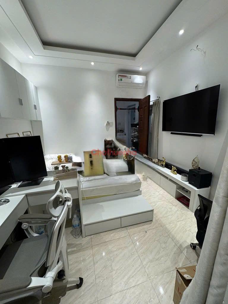 CHO THUÊ NHÀ 4 tầng – 4PN – 3WC  – GẦN CẦU KÊNH TẺ – QUẬN 4